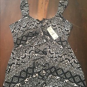 WHBM black and white top